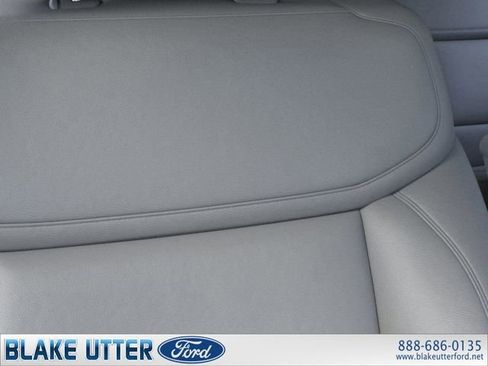 New 2026 Ford Expedition Active image 16