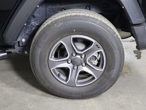Used 2021 Jeep Wrangler Unlimited Sport AWD/4WD image 41