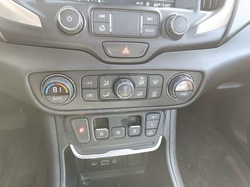 Used 2019 GMC Terrain Denali image 17