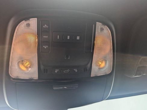 Used 2024 Dodge Durango GT AWD/4WD image 14