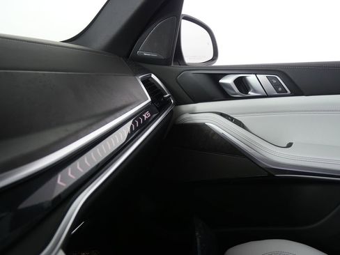 Used 2026 BMW X5 xDrive40i w/ Climate Comfort Package image 24