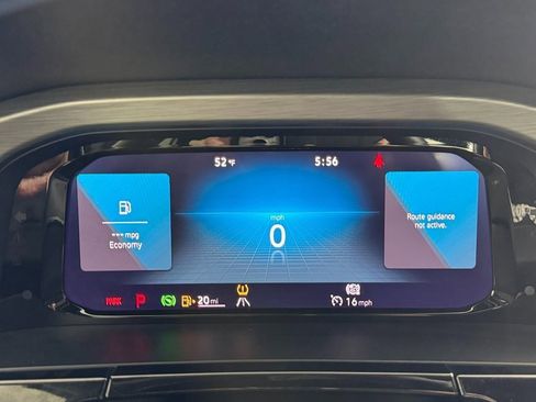 Used 2024 Volkswagen Atlas Cross Sport SE image 32