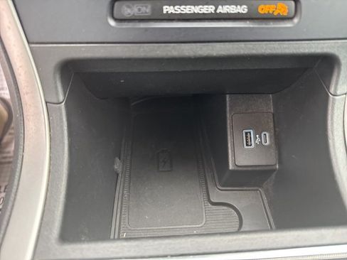 Used 2022 Ford Edge SEL w/ Convenience Package image 16