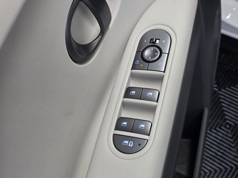 New 2026 Hyundai Ioniq 5 SE image 21