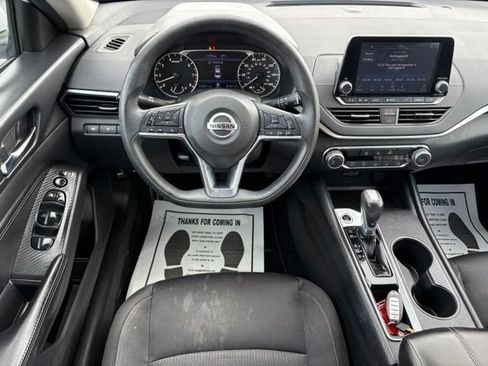 Used 2020 Nissan Altima 2.5 S FWD image 12