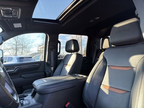 Used 2024 GMC Sierra 2500 AT4 w/ AT4 Premium Plus Package image 27