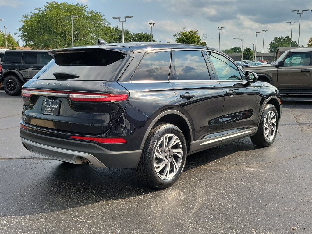 Certified 2023 Lincoln Corsair AWD w/ Equipment Group 101A image 4