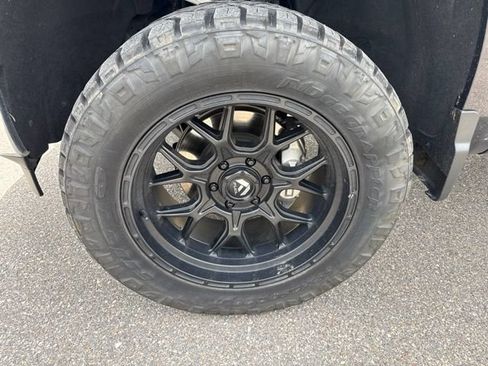 Used 2024 Chevrolet Silverado 1500 LT AWD/4WD image 16