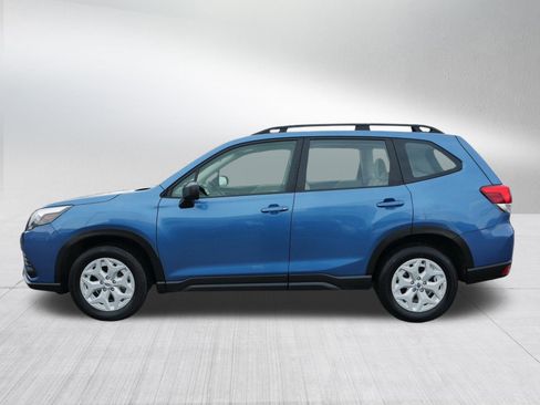 Used 2023 Subaru Forester image 2