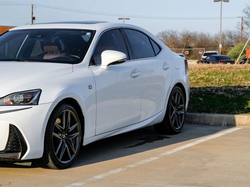 Used 2017 Lexus IS 200t F Sport image 9