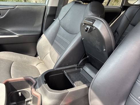Used 2022 Toyota RAV4 Limited AWD/4WD image 26