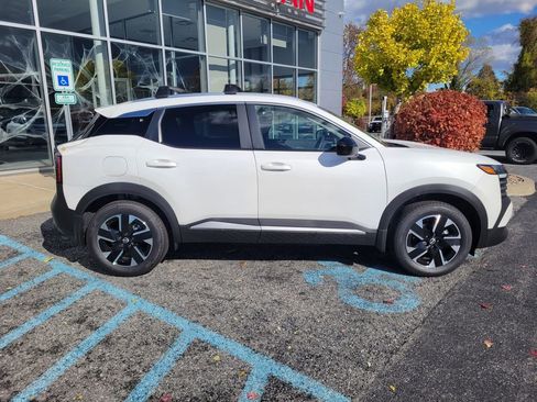 New 2026 Nissan Kicks SV w/ SV Premium Package image 3