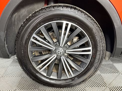 Used 2019 Volkswagen Tiguan SEL image 32