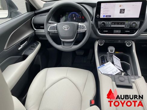 New 2026 Toyota Grand Highlander AWD Hybrid image 30