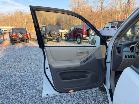 Used 2006 Toyota Highlander 2WD image 9