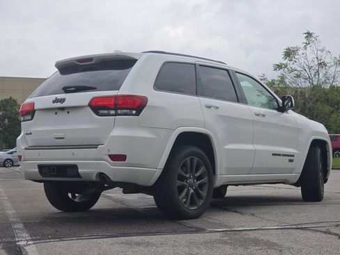 Used 2016 Jeep Grand Cherokee Limited 75th Anniversary AWD/4WD image 13