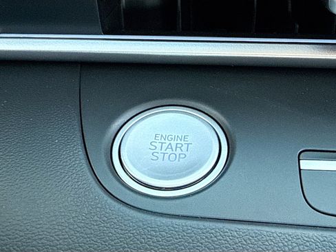 New 2026 Hyundai Elantra Limited image 8