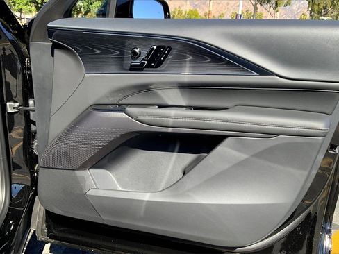 New 2026 Cadillac Lyriq Luxury image 32