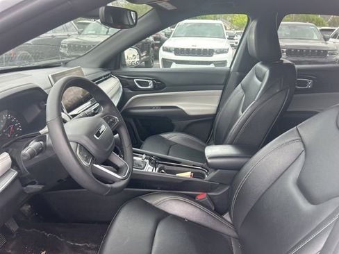 Used 2025 Jeep Compass Limited AWD/4WD image 8