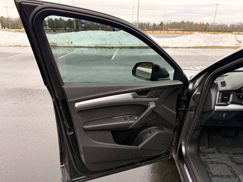 Used 2024 Audi Q5 2.0T Premium w/ Summer of Audi Package image 10