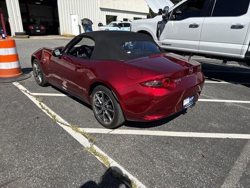 Used 2022 MAZDA MX-5 Miata Grand Touring w/ Weather Package image 6