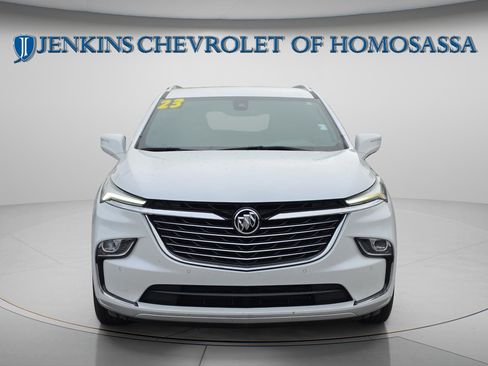 Used 2023 Buick Enclave Essence FWD image 11