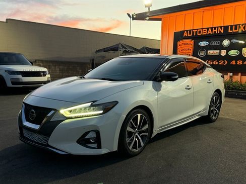 Used 2019 Nissan Maxima SR w/ Premium Package FWD image 9