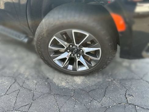 Used 2021 Chevrolet Tahoe Z71 AWD/4WD image 11