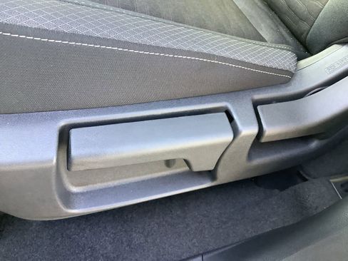 New 2025 Nissan Pathfinder S image 25