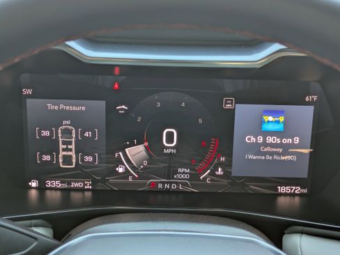 Certified 2023 GMC Canyon AT4X image 28