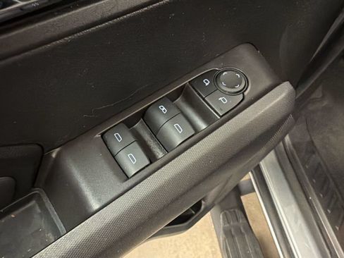 Used 2024 Chevrolet Colorado LT w/ LT Convenience Package RWD image 27