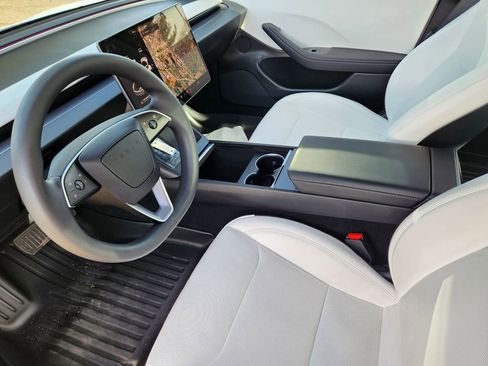 Used 2025 Tesla Model 3 Long Range image 7