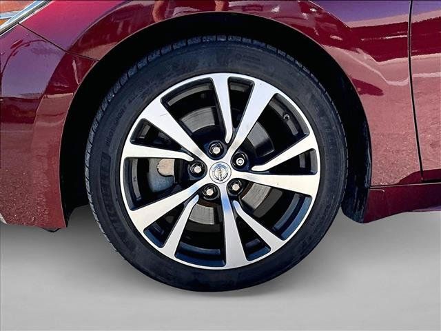 Used 2017 Nissan Maxima Platinum FWD image 10