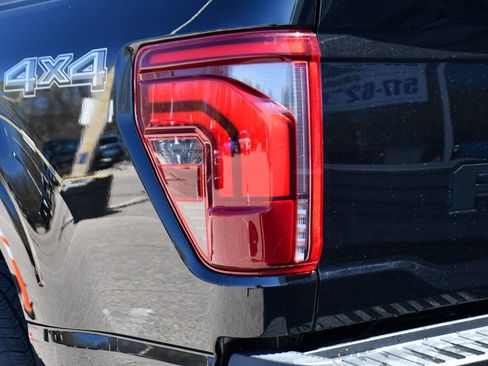 Used 2025 Ford F150 Lariat AWD/4WD image 41