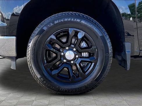 Used 2022 Chevrolet Silverado 1500 LT AWD/4WD image 21