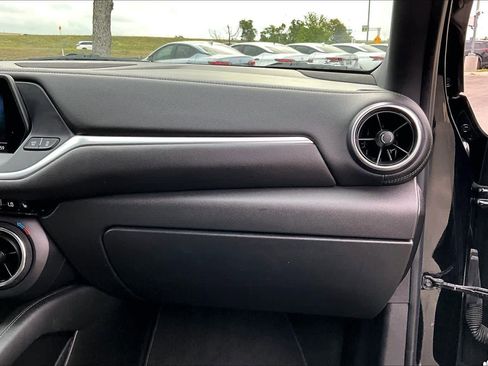 Used 2019 Chevrolet Blazer LT FWD image 19