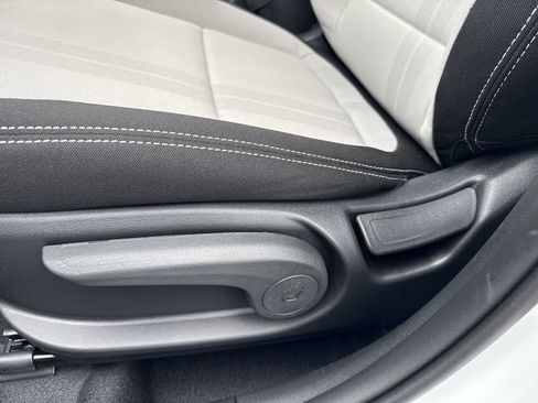 New 2026 Hyundai Venue SEL FWD image 14
