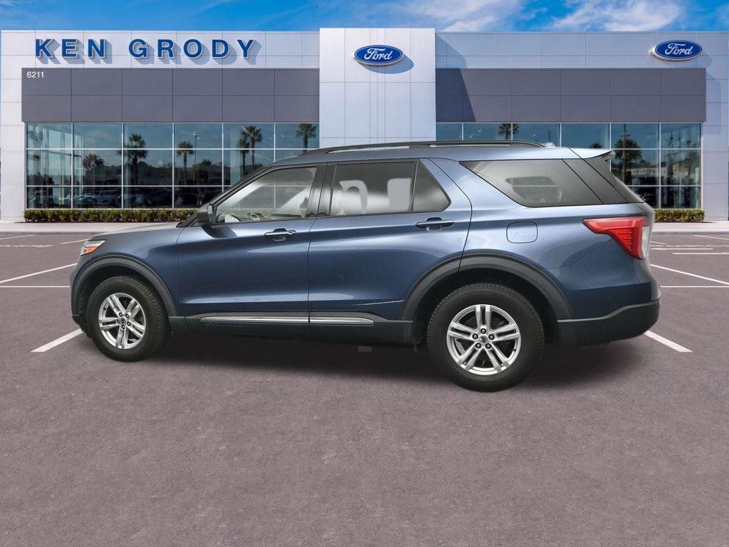 Used 2020 Ford Explorer XLT AWD/4WD image 3
