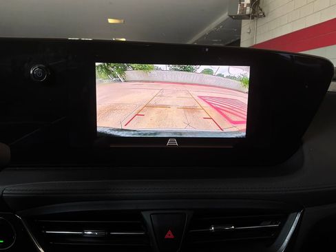 Used 2025 Buick Encore GX Preferred FWD image 29