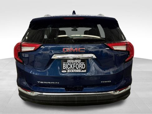 Used 2022 GMC Terrain SLT w/ Tech Package AWD/4WD image 6
