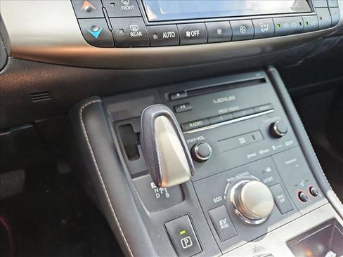 Used 2014 Lexus CT 200h image 12