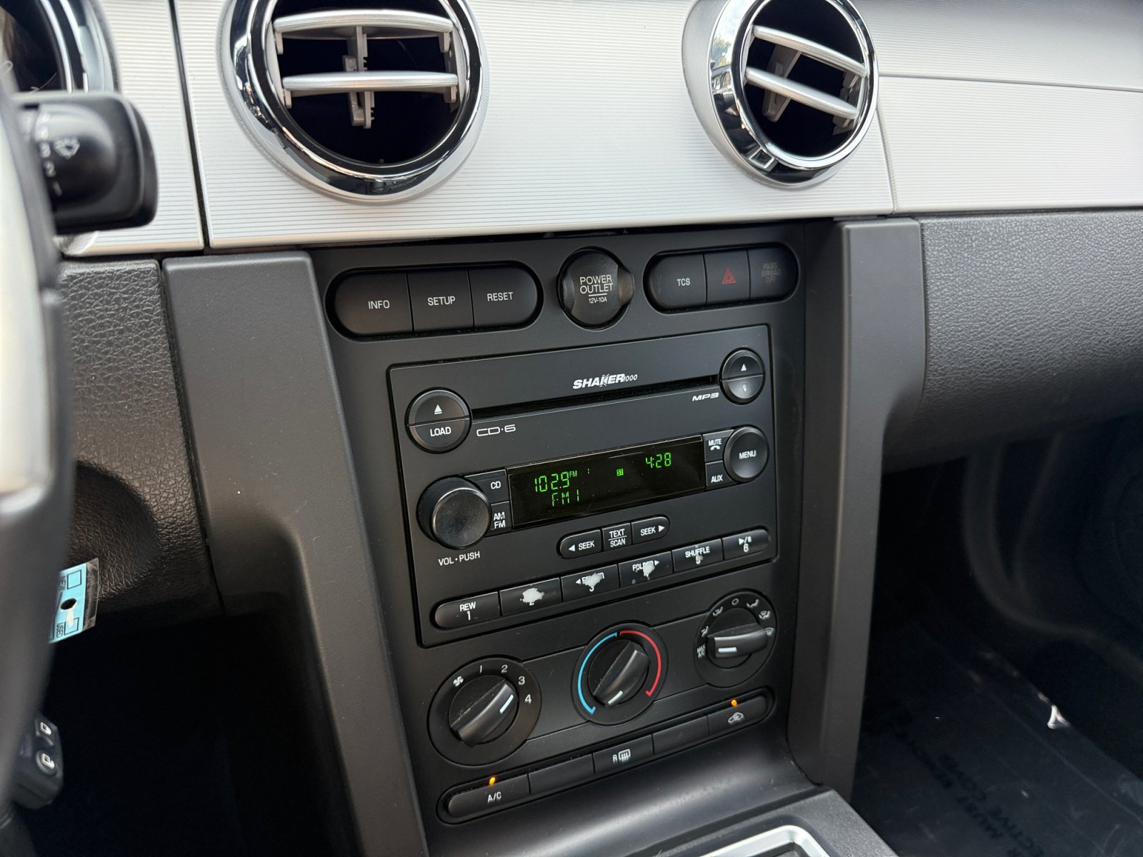 Used 2007 Ford Mustang GT RWD image 12