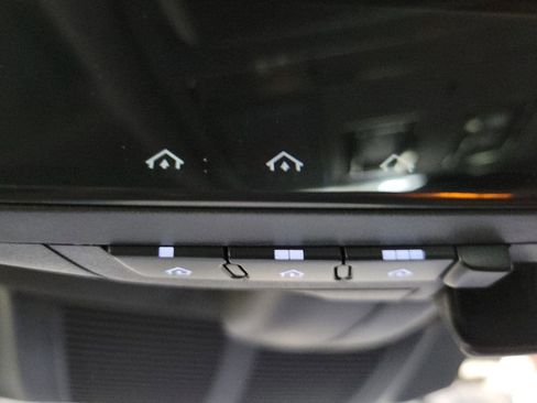 New 2026 Land Rover Defender 110 OCTA image 35