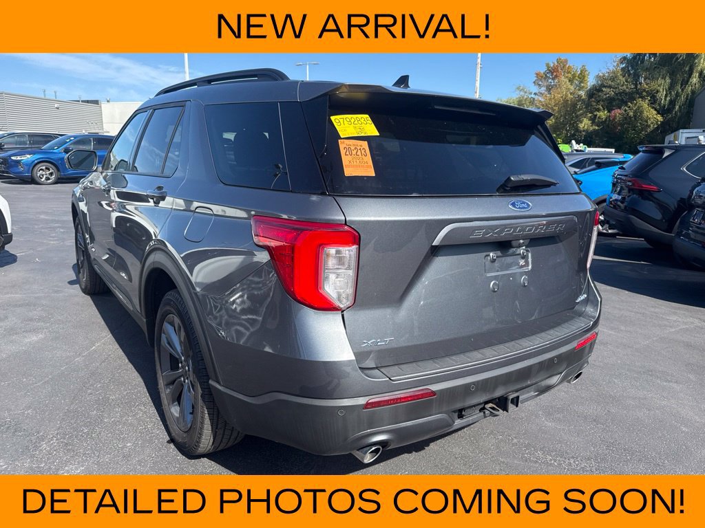 Used 2023 Ford Explorer XLT w/ Equipment Group 202A AWD/4WD image 4