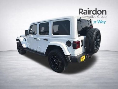 Used 2024 Jeep Wrangler Unlimited Sahara w/ Technology Group AWD/4WD image 5