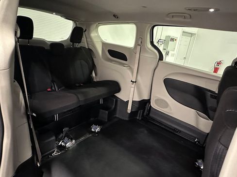 Used 2023 Chrysler Voyager LX FWD image 24