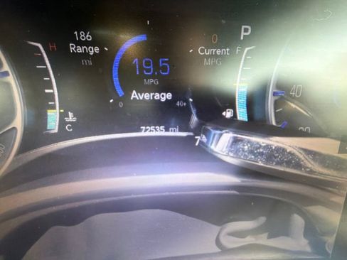 Certified 2023 Chrysler Pacifica Touring-L FWD image 7