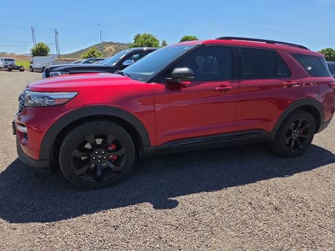 Used 2020 Ford Explorer ST w/ ST High-Performance Pack AWD/4WD image 2
