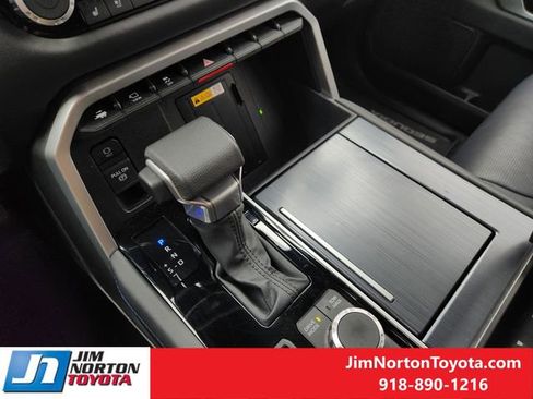 Used 2024 Toyota Sequoia Platinum image 21