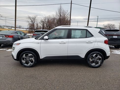 Used 2020 Hyundai Venue SEL w/ Convenience + Premium Package image 8